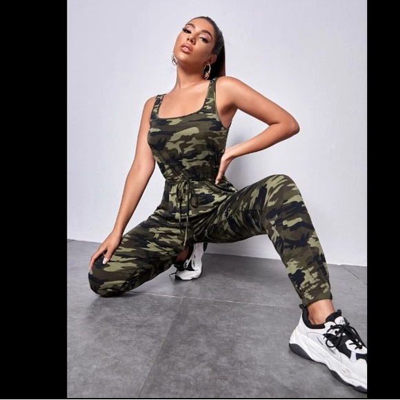Shein | camo jumpsuit size xs